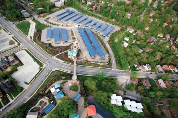 The 6,400 solar panels mounted atop the parking-lot canopies of the Cincinnati Zoo generate nearly 1.6 mW of electricity. Image via Cincinnati Zoo.