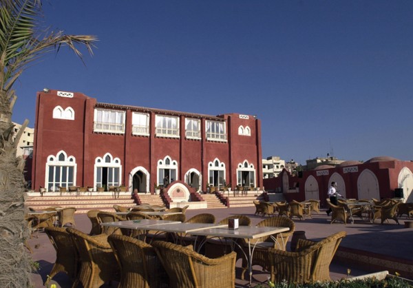 Image of five-star adobe-brick hotel in Gaza via Al Deira Hotel.