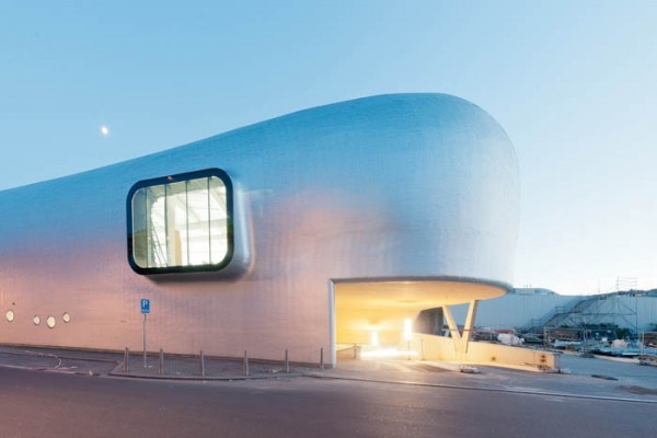 Image by Marc Detiffe via L'Escault Architectures.