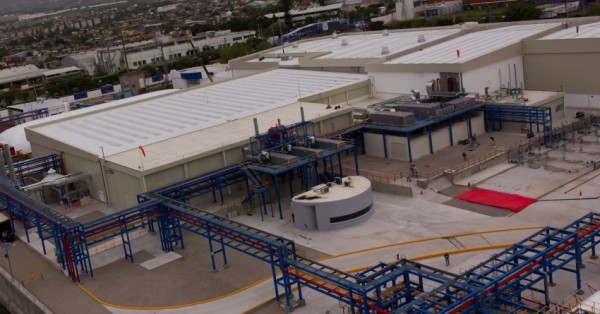 Unilever's Mexico plant includes a rooftop solar array and permeable concrete to reduce runoff. Image via Unilever.