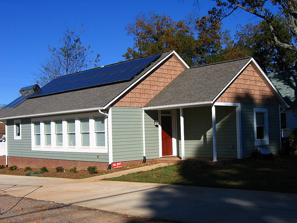 This is Catawba Valley Habitat for Humanity's Zero Energy House in the Ridgeview Neighborhood of Hickory, North Carolina. It is considered to be the first Zero Energy home in the entire state. (image via skrobotic/Flickr)