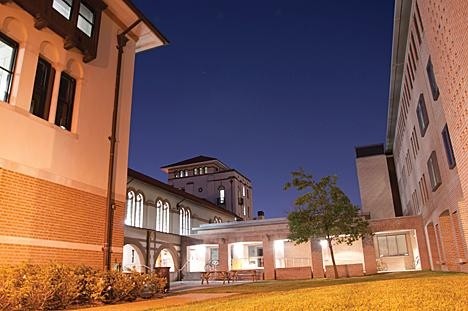 Image of new Baker College wing via Rice Thresher