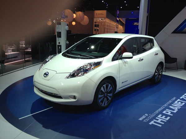 2013 Nissan Leaf at 2013 Detroit Auto Show (image copyright EarthTechling)