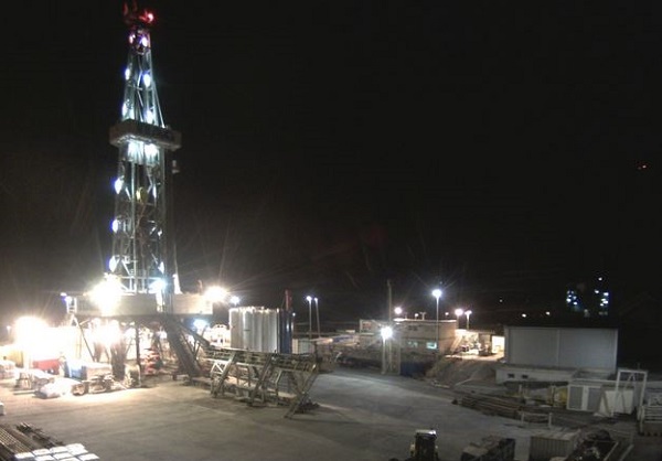 Nighttime view of geothermal site (image via Stadt St. Gallen)