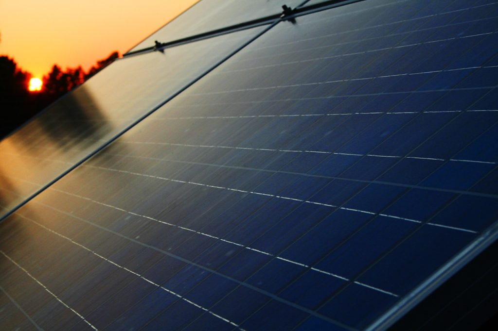 tesla now renting solar panels